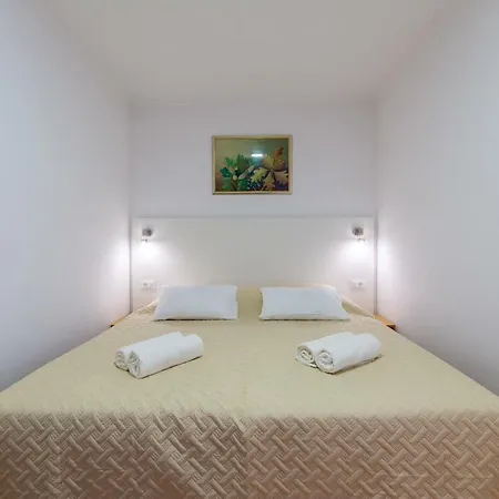Apartment Kala *